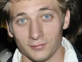 Jeremy Allen White